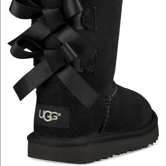 Ugg Bailey Bow 2